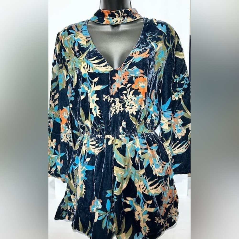 Audrey 3+1 Blue and Gold Floral long sleeve romper medium